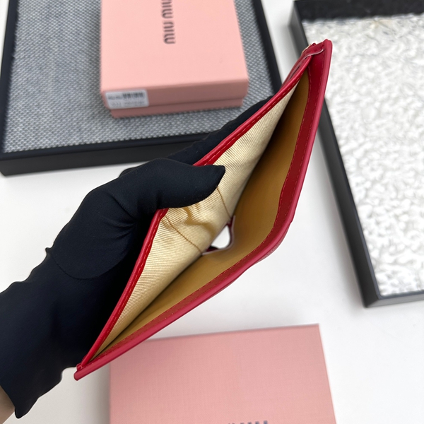 超激安ブランド財布偽物角部分ディテール